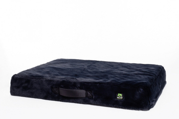 https://charly.devbplanet.si/uploads/products/9d8e9b26-12ff-4223-b10a-e6b11f25ccc8/small/maelson-memofluff---ortopedska-pasja-postelja-s-spominsko-peno-temno-siva.jpg